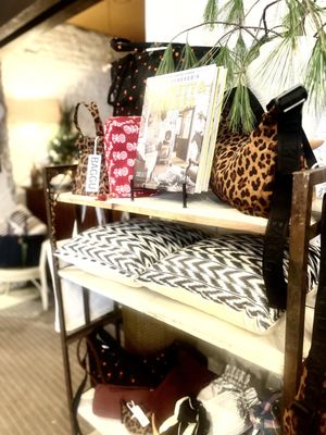 Hops Petunia Floral by null