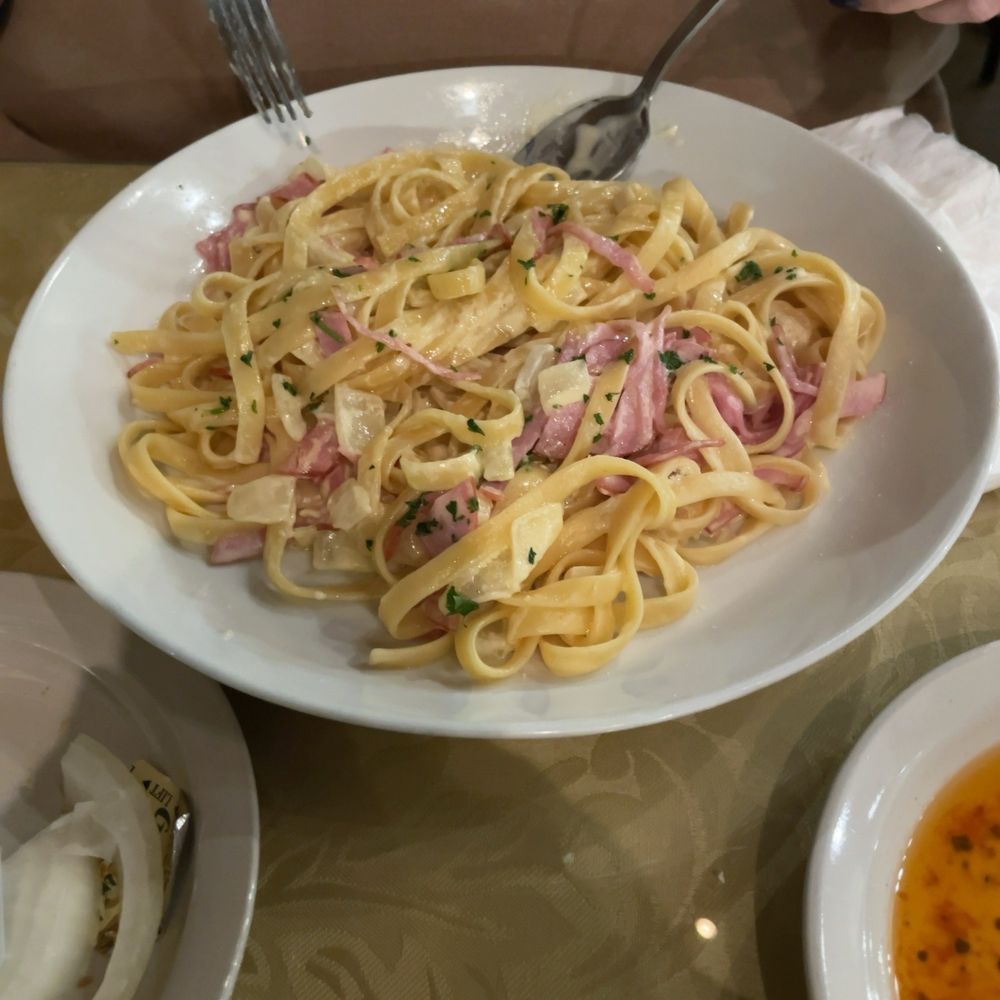 Frank's Place - Fettuccine Carbonara - Italian Near Me - Danville, Indiana Frank's Place - Fettuccine Carbonara - Italian Near Me - Danville, Indiana