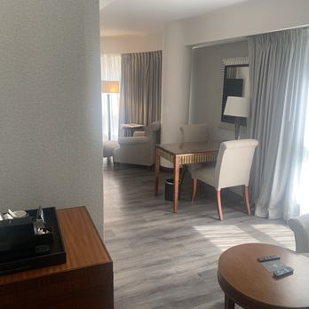 DoubleTree By Hilton Buenos Aires - Corner room - Hotels Near Me - Buenos Aires, C