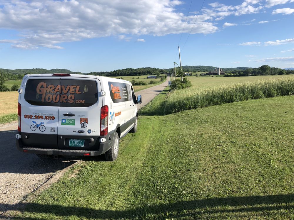 Gravel Tours Logo