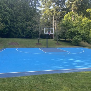 Northeast Sammamish Park - The half basketball court is amazing! - Parks Near Me - Sammamish, Washington Northeast Sammamish Park - The half basketball court is amazing! - Parks Near Me - Sammamish, Washington