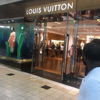 Lenox Square - Shopping Centers Near Me - Atlanta, Georgia