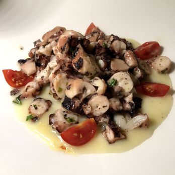 La Taverna - Octopus appetizer. Very little sauce, tons of octopus, fantastic! - Italian Near Me - Monterosso Al Mare, SP