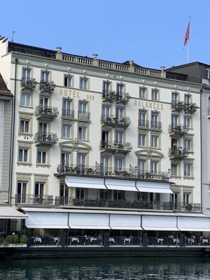 Hotel des Balances by null