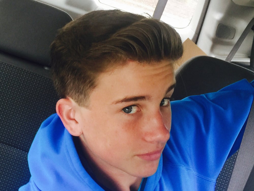 HEADHUNTERS BARBER SERVICE Updated August 2024 19 Reviews 1220