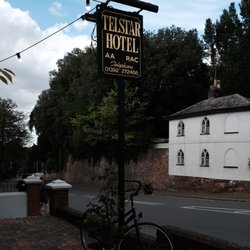 Telstar Hotel - Really the same view of the street as the one from inside.