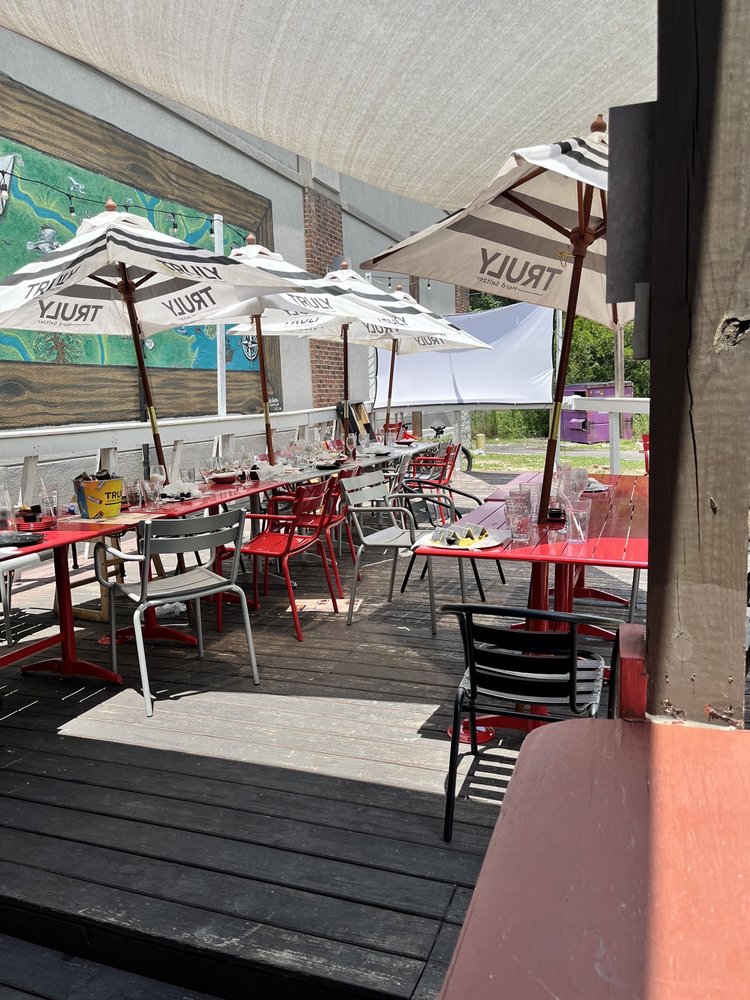 Social spots from Charleston Sports Pub