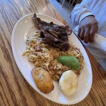 Noches de Colombia - Colombian Near Me - Jersey City, New Jersey