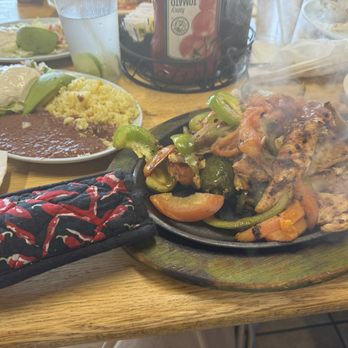 El Mirador Restaurant - Chicken fajitas. - Salvadoran Near Me - Manassas, Virginia