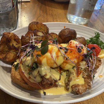 Kitchen Story - Country Benedict - Breakfast & Brunch Near Me - Oakland, California