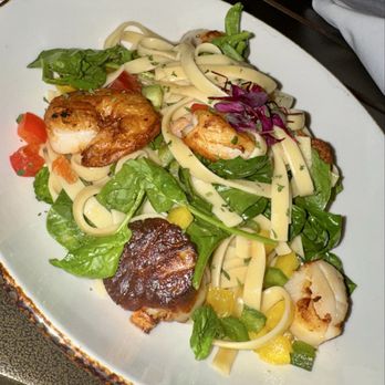 Atlantic Grille - Seafood Florentine sans sauce - Seafood Near Me - Palm Coast, Florida