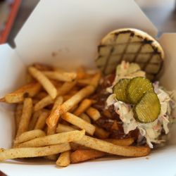 Lexington Betty Smokehouse - Pulled Pork Sandwich