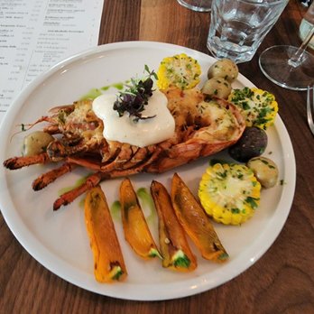 Guesthouse - Crab stuffed lobster special - Cocktail Bars Near Me - Kentfield, California