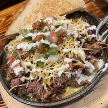 Buffalo Grill - Hochatown - Smokey Nachos w/ brisket - American Near Me - Broken Bow, Oklahoma