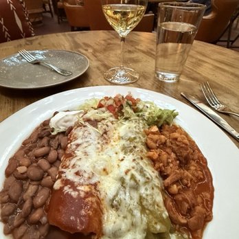 La Plazuela - Chicken enchiladas - New American Near Me - Santa Fe, New Mexico La Plazuela - Chicken enchiladas - New American Near Me - Santa Fe, New Mexico