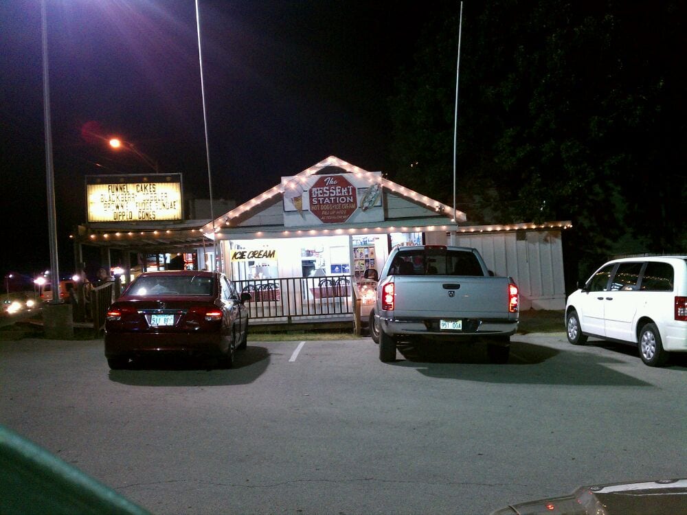 DESSERT STATION 3420 W 76 Country Blvd, Branson, Missouri Ice Cream