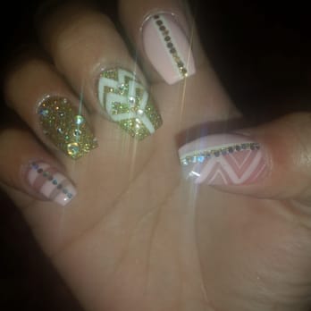 Lana's Diamond Salon - Right hand, Done by Lisa - Nail Salons Near Me - Downey, California Lana's Diamond Salon - Right hand, Done by Lisa - Nail Salons Near Me - Downey, California