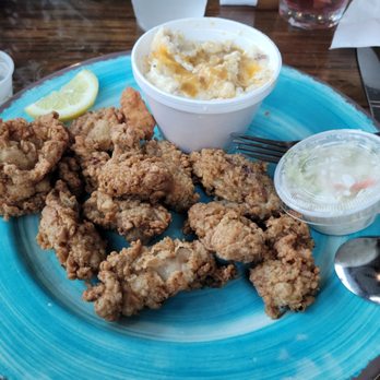 Frying Pan - Oyster platter. Substituted their delicious, awesome grits for the fries. - Seafood Near Me - Southport, North Carolina Frying Pan - Oyster platter. Substituted their delicious, awesome grits for the fries. - Seafood Near Me - Southport, North Carolina