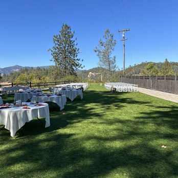 Huff's at Bridge Bay - Chicken Wings Near Me - Redding, California