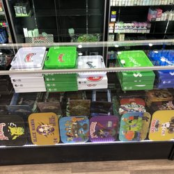 Smoke shop - Trays that light up,magnetic covers,and shatterproof glass!