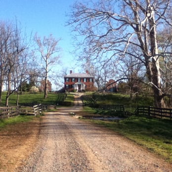 Smithfield Farm Bed & Breakfast - Bed & Breakfast Near Me - Berryville, Virginia Smithfield Farm Bed & Breakfast - Bed & Breakfast Near Me - Berryville, Virginia