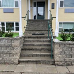 Exterior outside entrance of Economy Landscaping - Seattle, Washington Exterior outside entrance of Economy Landscaping - Seattle, Washington