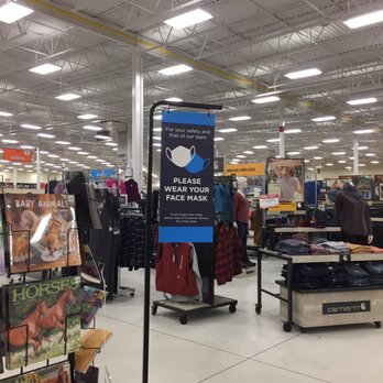 Fleet Farm - Signs for mask enforcement - Department Stores Near Me - Blaine, Minnesota Fleet Farm - Signs for mask enforcement - Department Stores Near Me - Blaine, Minnesota