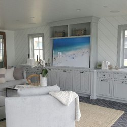 Palacios Painting Incorporated - Custom paint job on beach room.
Hermosa Beach, CA.