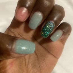 Got my nails done on 5-23. Didn't even last one week. Got my nails done on 5-23. Didn't even last one week.