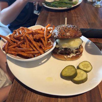 Yard House - Burger and sweet potato fries - Bars Near Me - Lakewood, Colorado Yard House - Burger and sweet potato fries - Bars Near Me - Lakewood, Colorado