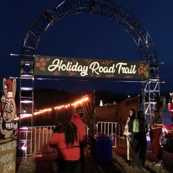 Holiday Road - The start of Holiday Road Trail.