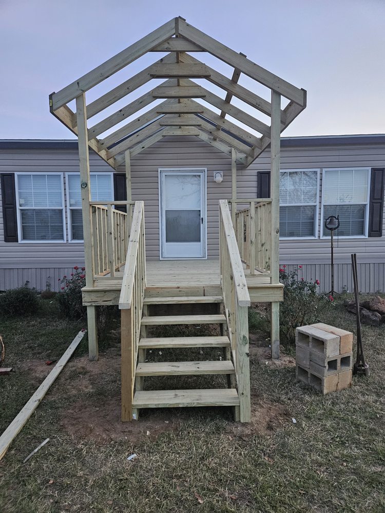 Slide of Creekside Construction