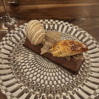 Francie - Italian Near Me - Brooklyn, New York