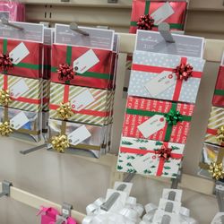 Gift card boxes