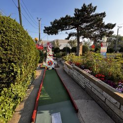 Novelty Golf & Games
