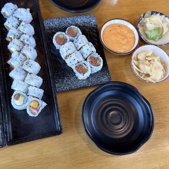 Joy Sushi - Mango Spicy Salmon Roll - Sushi Bars Near Me - Vail, Colorado Joy Sushi - Mango Spicy Salmon Roll - Sushi Bars Near Me - Vail, Colorado