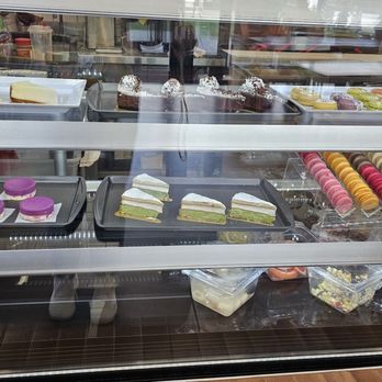 Paris Banh Mi - Display case - Sandwiches Near Me - Davis, California