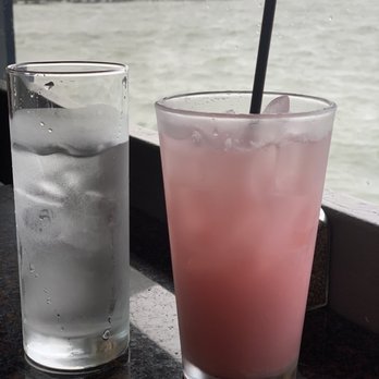 Skates On The Bay - Dragon Fizz non alcoholic drink - Seafood Near Me - Berkeley, California