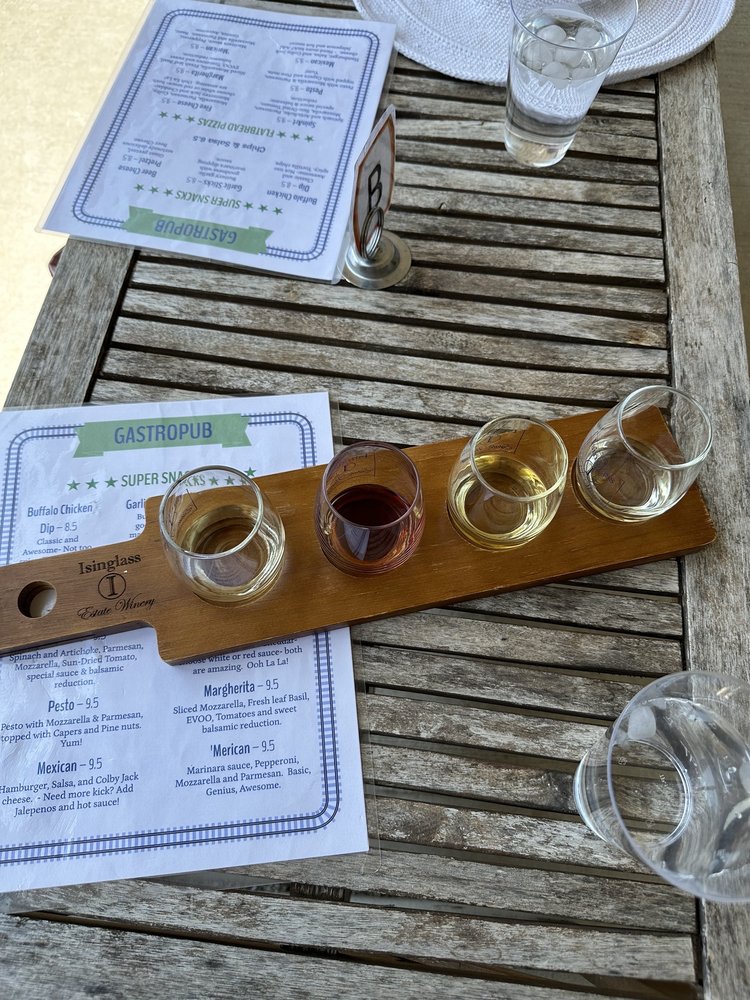 Isinglass Estate - vineyard in LaCygne, KS