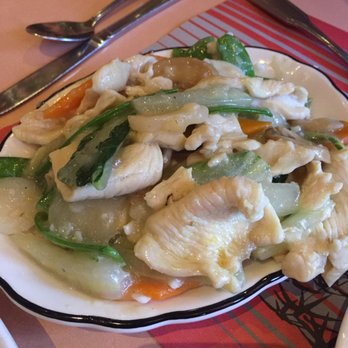 Kowloon - Moo goo gai pan - Asian Fusion Near Me - Saugus, Massachusetts Kowloon - Moo goo gai pan - Asian Fusion Near Me - Saugus, Massachusetts