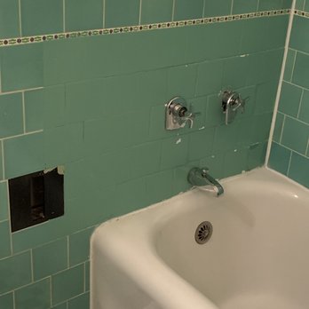 The Embassy Hotel - Nasty Bathroom - Hotels Near Me - San Francisco, California The Embassy Hotel - Nasty Bathroom - Hotels Near Me - San Francisco, California
