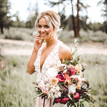 Blomstra Floriography - Floral Designers Near Me