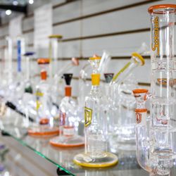 Vitrum Smoke Shop- Eastlake