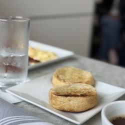 Cafe Mimosa - English muffin