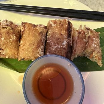 Saigonese Authentic Vietnamese Cuisine - Vegetarian Spring Rolls with a spicy sauce - Vietnamese Near Me - Sunrise, Florida Saigonese Authentic Vietnamese Cuisine - Vegetarian Spring Rolls with a spicy sauce - Vietnamese Near Me - Sunrise, Florida