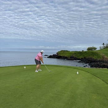 Mauna Kea Golf - Par 3 hole 3 signature hole - Golf Near Me - Kamuela, Hawaii Mauna Kea Golf - Par 3 hole 3 signature hole - Golf Near Me - Kamuela, Hawaii