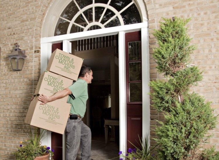 TOWN AND COUNTRY MOVERS INC