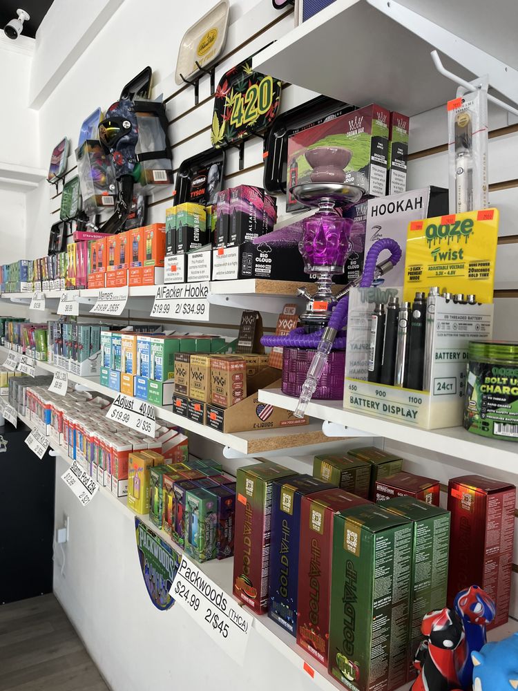 Puff Store PUFF & STUFF SMOKE SHOP - Updated June 2026 - 14 Photos - 3120 Florida ...