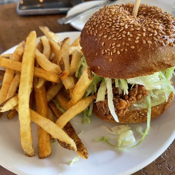 Mikro Depot - Fried Chicken Sandwich - New American Near Me - Hamden, Connecticut