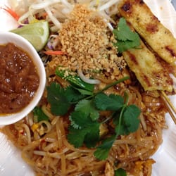 Tasty Thai - Pad Thai special with chicken satay.